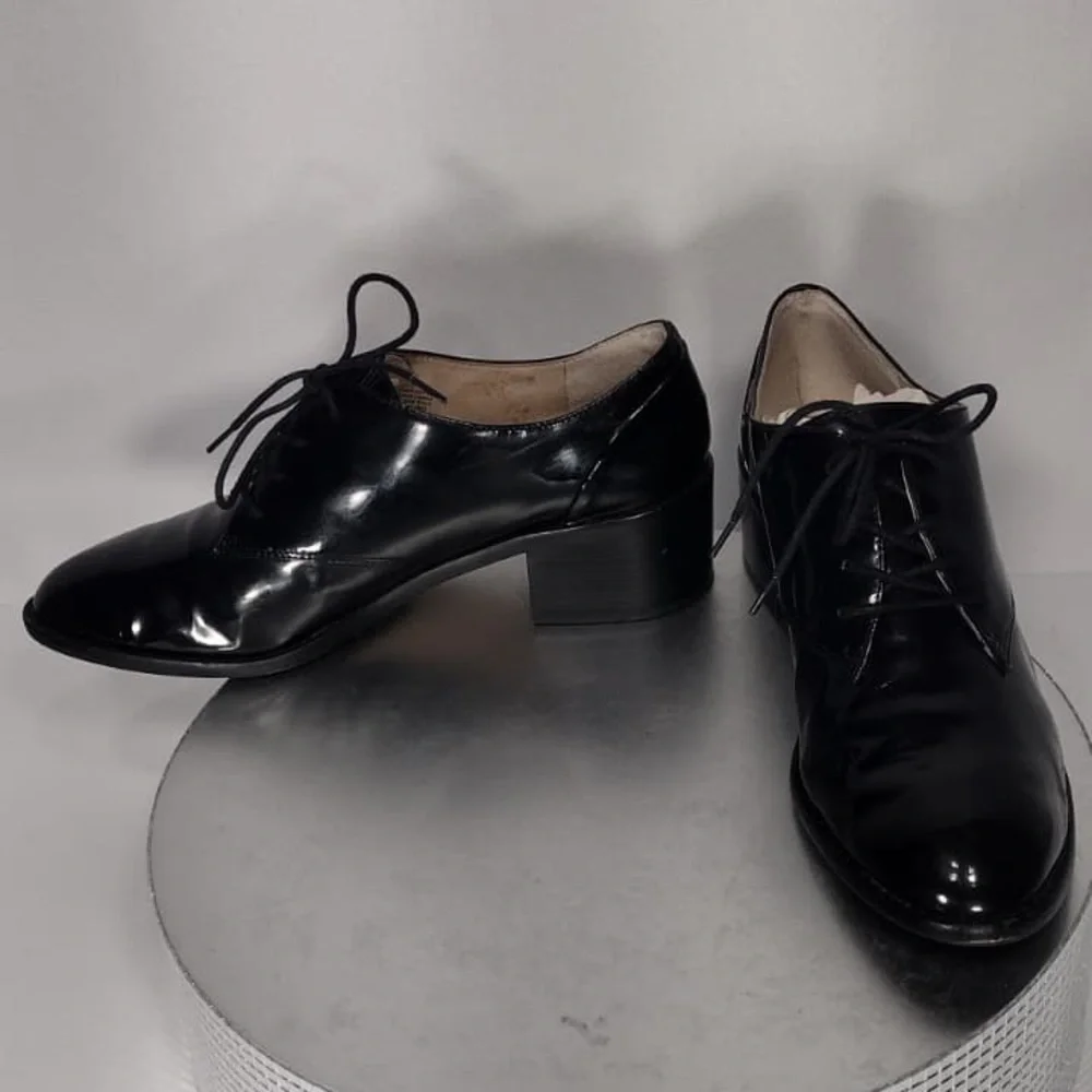 Louise Et Cie Classic Black Men's Dress Shoes size 7 pre owned Exellent cond